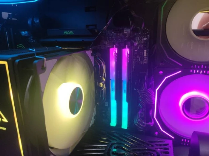Оперативная память UD858 TURBOJET RGB 32Gb 6400Mhz, KIT 2*16Gb, AGI6IPF16UD858-DC