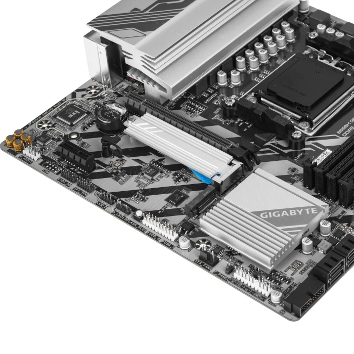 Мат. плата GIGABYTE B650M GAMING PLUS WIFI, AM5