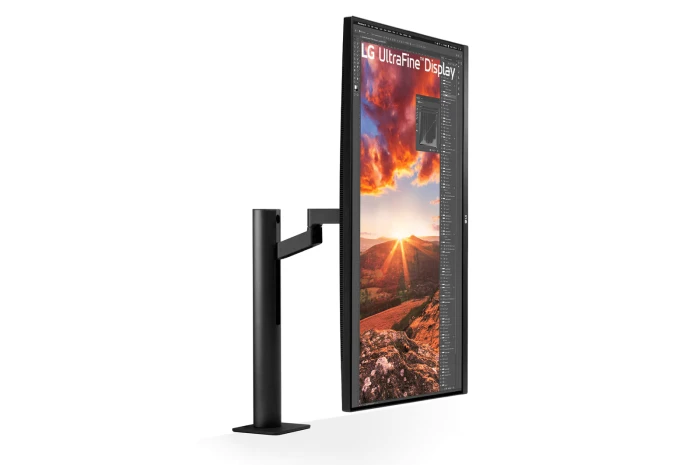 Монитор LG 32UN880K-B, 31.5", черный